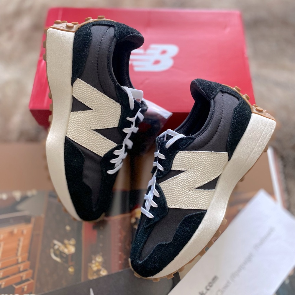 New Balance Women's Black and Cream Retro-Style Sneakers - Picture 15 of 16